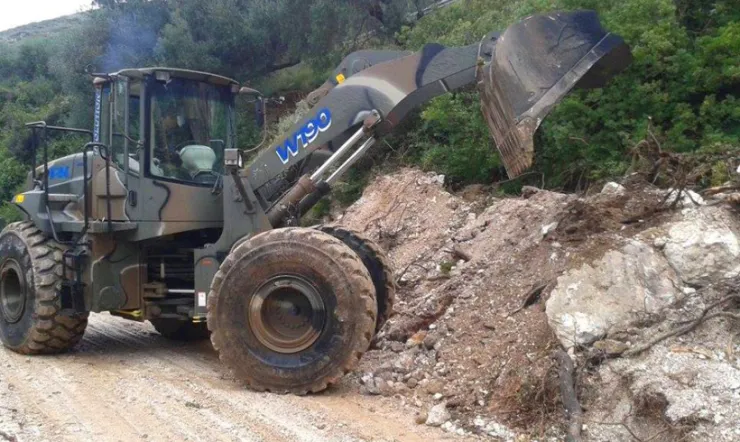 Μπαζώνουν το ασφαλιστικό με συνεννόηση