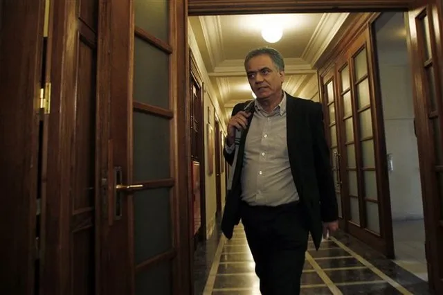Σκουρλέτης: Η κυβέρνηση δεν υποκύπτει σε εκβιασμούς