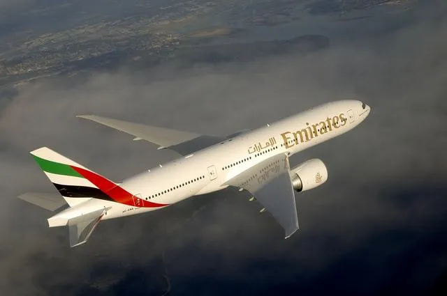 Η Emirates πραγματοποιεί πτήση 14.000 χλμ σε πιο σύντομο χρονικό διάστημα