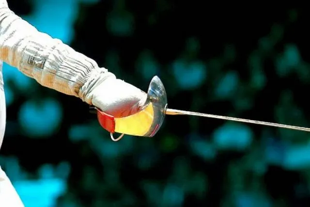 Διασταύρωσαν τα ξίφη τους φορείς και πολιτικοί στη εκδήλωση της ΠΕΦ
