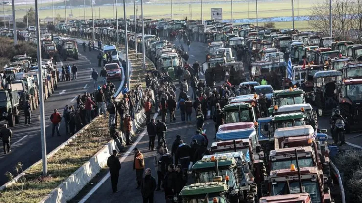 Σύνοδος αγροτών πριν από το βήμα για το  Μέγαρο Μαξίμου