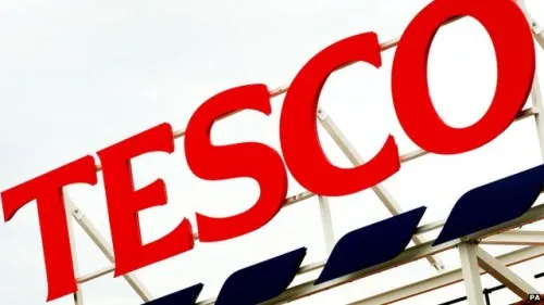 Βελτιώση στα αποτελέσματα της Tesco