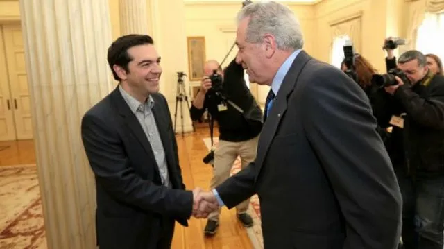 Συνάντηση Τσίπρα - Αβραμόπουλου για το προσφυγικό