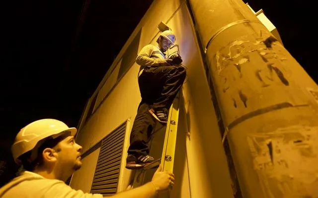ΟΤΕ: Πώς επιδιορθώνεται μια βλάβη χωρίς το φως του ήλιου