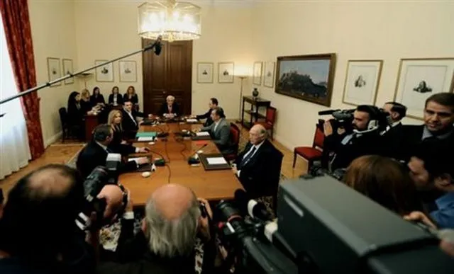 Live: Συμβούλιο Πολιτικών Αρχηγών - Σε εξέλιξη η συνάντηση για το προσφυγικό