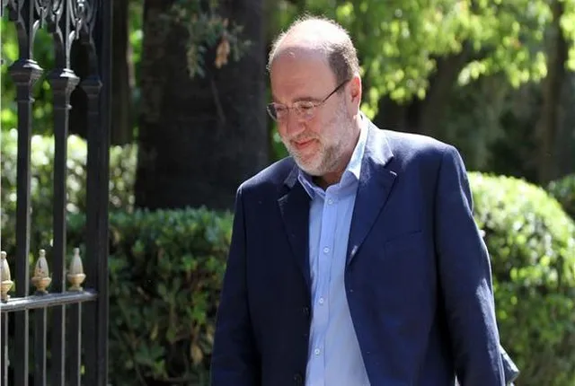 Έρχεται η διάταξη για την απόσυρση, λέει ο Αλεξιάδης