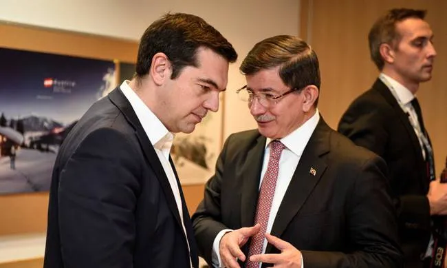 Μετά τις Βρυξέλλες λόγια και αιχμές στη Σμύρνη