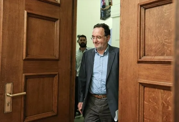 Λαφαζάνης: Η Ελλάδα να ασκήσει βέτο στη Διάσκεψη της Δευτέρας