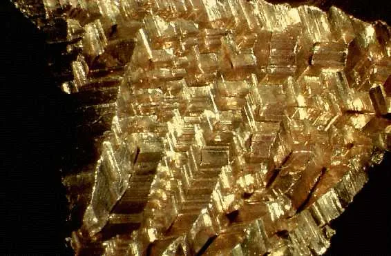 Τρίτη ημέρα απωλειών για τον χρυσό