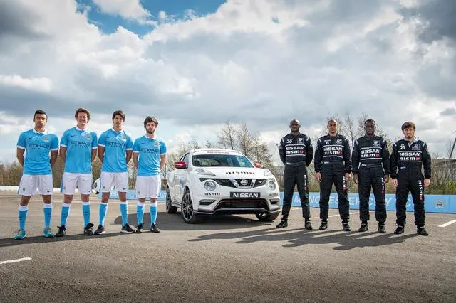 Η Nissan αλλάζει επάγγελμα σε διεθνείς ποδοσφαιριστές