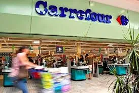 Carrefour: Βούλιαξαν οι πωλήσεις λόγω του αδύναμου συναλλάγματος
