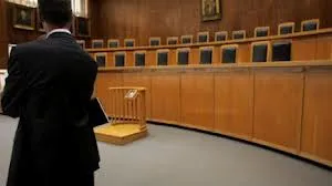 Στο εδώλιο για εμπόριο ωαρίων