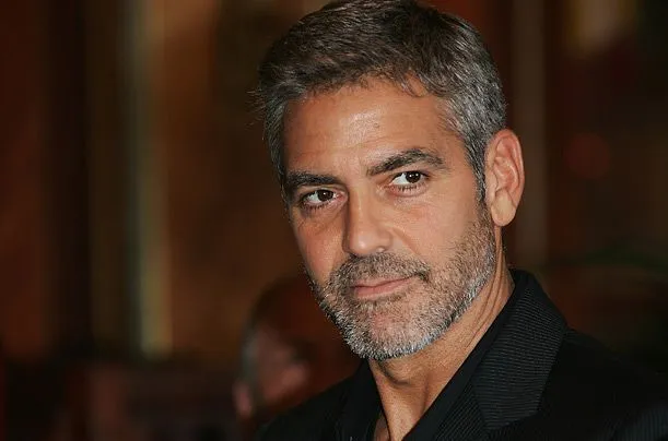 Συγκεντρώνει χρήματα για την Κλίντον ο Κλούνεϊ... αλλά τα θεωρεί αισχρά