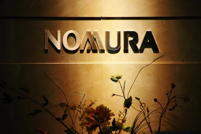 Nomura: Περικόπτει 600 θέσεις εργασίας