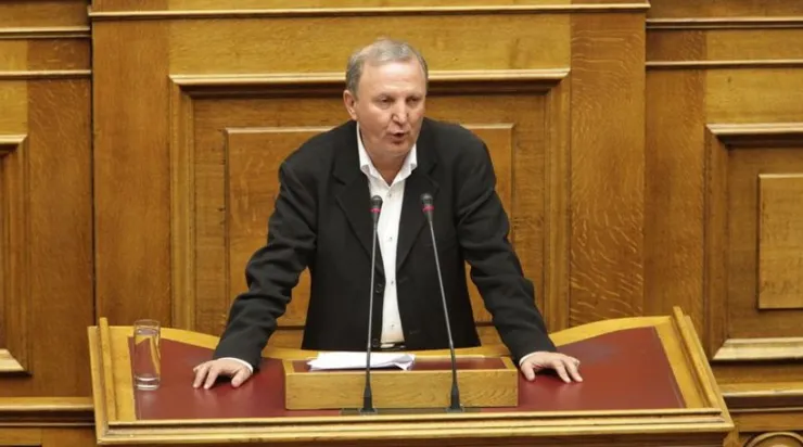 Παπαδόπουλος: Δεν θα παραιτηθώ μόνο για τον ΦΠΑ 24%