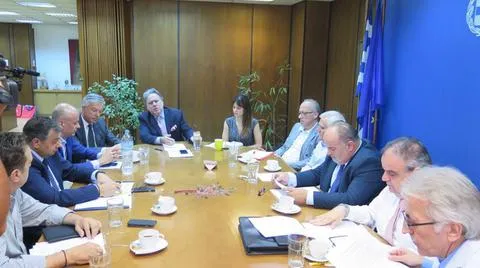 «Ακραίες» απόψεις από ΔΝΤ  για τα εργασιακά, δύσκολη η σύγκλιση