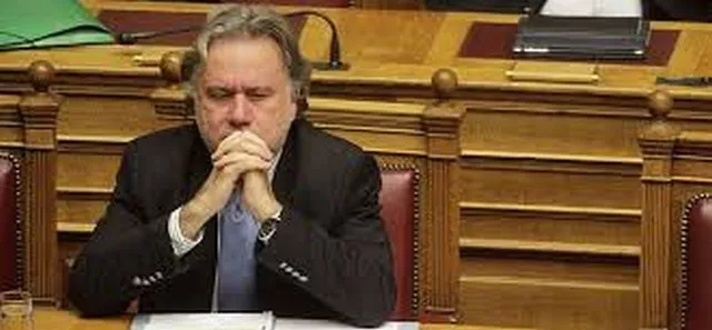 «Κίτρινη» κάρτα στην εφαρμογή του Ασφαλιστικού, πιέσεις στα Εργασιακά