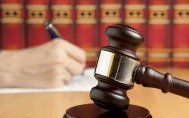 Αποχή των συμβολαιογράφων από πλειστηριασμούς