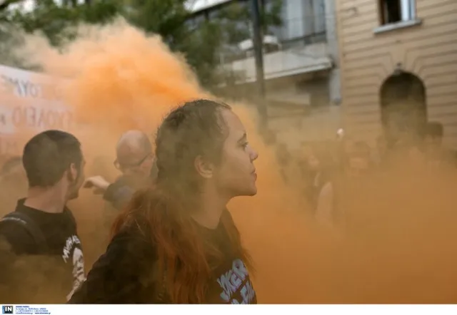 Μολότοφ και χημικά στο μαθητικό συλλαλητήριο