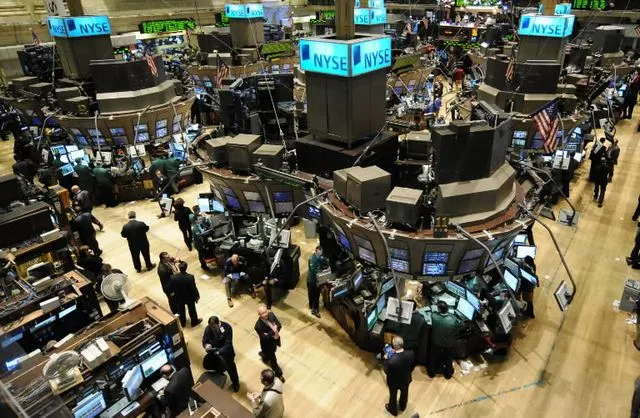 Επέστρεψε στα κέρδη η Wall Street