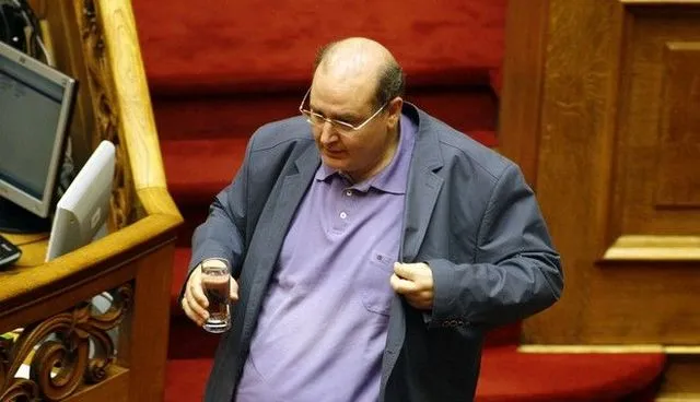 Ξέσπασμα Φίλη: Συμβόλαιο πολιτικού θανάτου μου από τον Ιερώνυμο