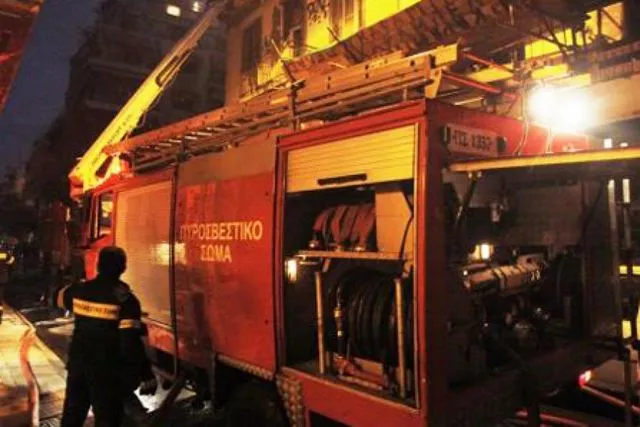 Πυρκαγιά σε εγκαταλελειμμένο κτήριο στο Κουκάκι