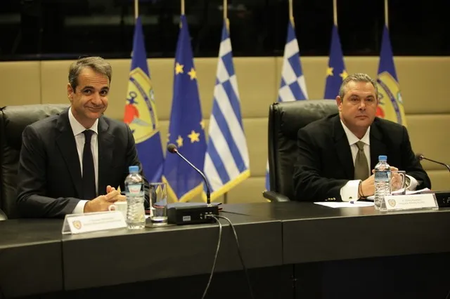 Σύγχυση στην κυβέρνηση για τη στράτευση στα 18