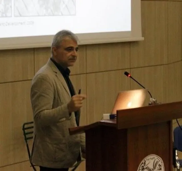 Νεκτάριος Ταβερναράκης: Η βιβλιογραφία ως “πολυδύναμο εργαλείο” για την επιστήμη