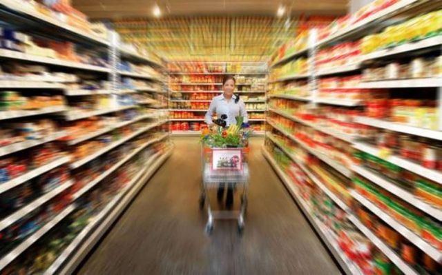 Italia: Restrizioni alla vendita di generi alimentari nei supermercati