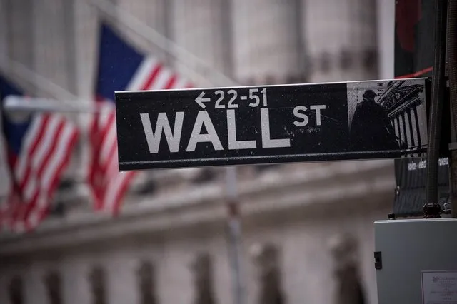 Συνεχίστηκε το ράλι στη Wall Street
