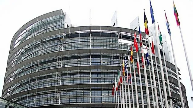 Ευρωκοινοβούλιο: Η Ελλάδα δεν πρέπει να εξαιρείται από το ευρωπαϊκό κεκτημένο στα εργασιακά
