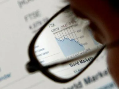 Σκαρφαλώνει στο 4,5% η απόδοση του 10ετούς ομολόγου