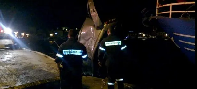 Τραγωδία στη Μυτιλήνη: Αυτοκίνητο έπεσε στο λιμάνι, νεκρά δύο παιδιά