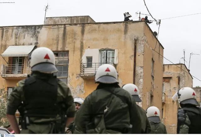 Μήνυση από άνδρες των ΜΑΤ κατά αξιωματικών