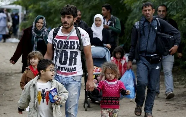 Ξεπερνούν τους 11.000 οι εγκλωβισμένοι στα νησιά
