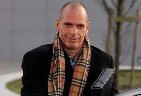 Βαρουφάκης: Τρεις ιστορίες (ακόμα) μιας χαμένης χρονιάς