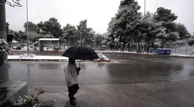 Συννεφιά και τοπικές βροχές στα ανατολικά