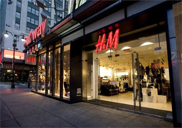 Απολύσεις και απεργία στην H&M στην Ιταλία
