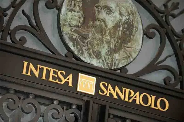 Intesa Sanpaolo: Αύξηση 12% στα κέρδη το α' τρίμηνο