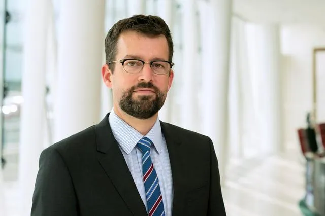 J. Hardy(Saxo Bank): Οι εκλογές και το ράλλυ της στερλίνας