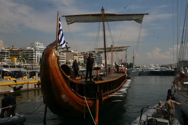 «Ημέρες Θάλασσας»: Στη Μαρίνας Ζέας η τριήρης «Ολυμπιάς»
