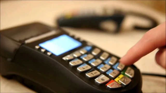 Υποχρεωτικά τα POS για 85 επαγγέλματα. Έρχονται πρόστιμα
