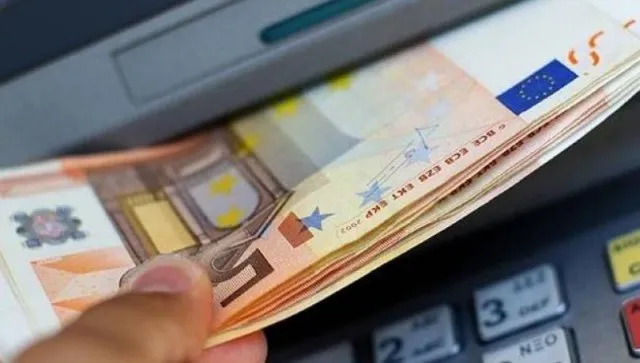 Στα €1.800 το μηνιαίο όριο μετρητών!