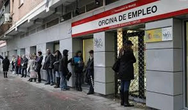 Στο 12% η ανεργία στην Ιταλία το Δεκέμβριο