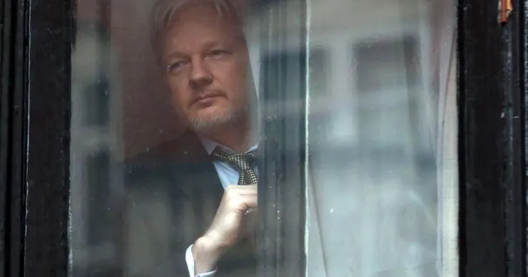 Ασάνζ: Η επίθεση της CIA κατά του WikiLeaks είναι επίθεση στη δημοκρατία