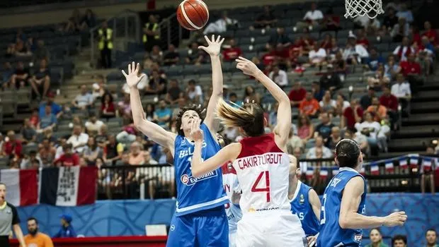 Σαρώνει η Εθνική ομάδα μπάσκετ γυναικών - πάει για μετάλλιο