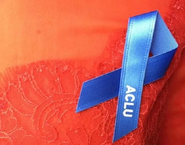 Ν. Υόρκη: Γιατί στην Εβδομάδα Μόδας όλοι θα φορούν μπλε κορδέλες;