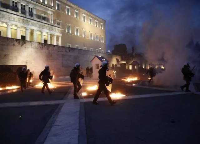ΙΣΑ: Να μπει τέλος στη χρήση χημικών κατά των διαδηλωτών!