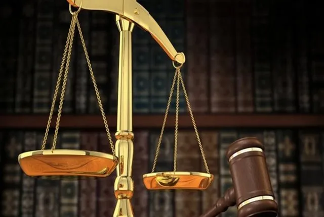 Οι Δικηγορικοί Σύλλογοι λένε «όχι» στα συναινετικά διαζύγια από συμβολαιογράφους