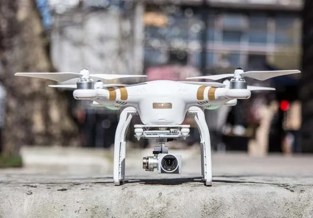 Τα drones στην υπηρεσία των κατασκόπων: Ποιος μιλά για ευθύνες;